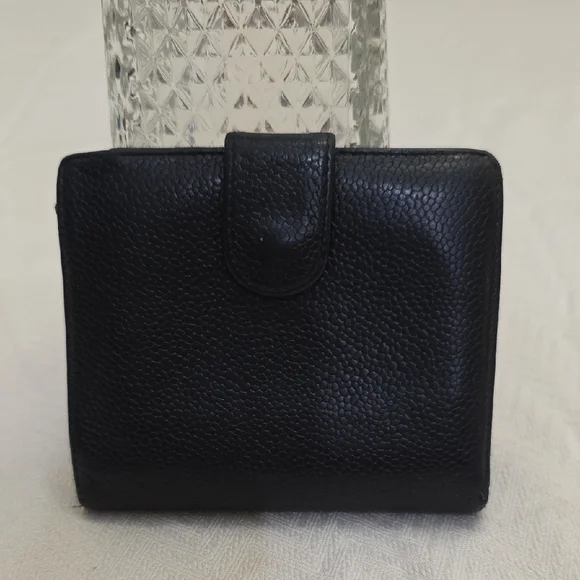 CHANEL Black Pebbled Leather Wallet - Picture 2 of 16